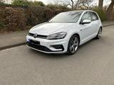 Volkswagen Golf VII 1.5 TSI BMT HIGHLINE 2 x R-LINE NAVI 