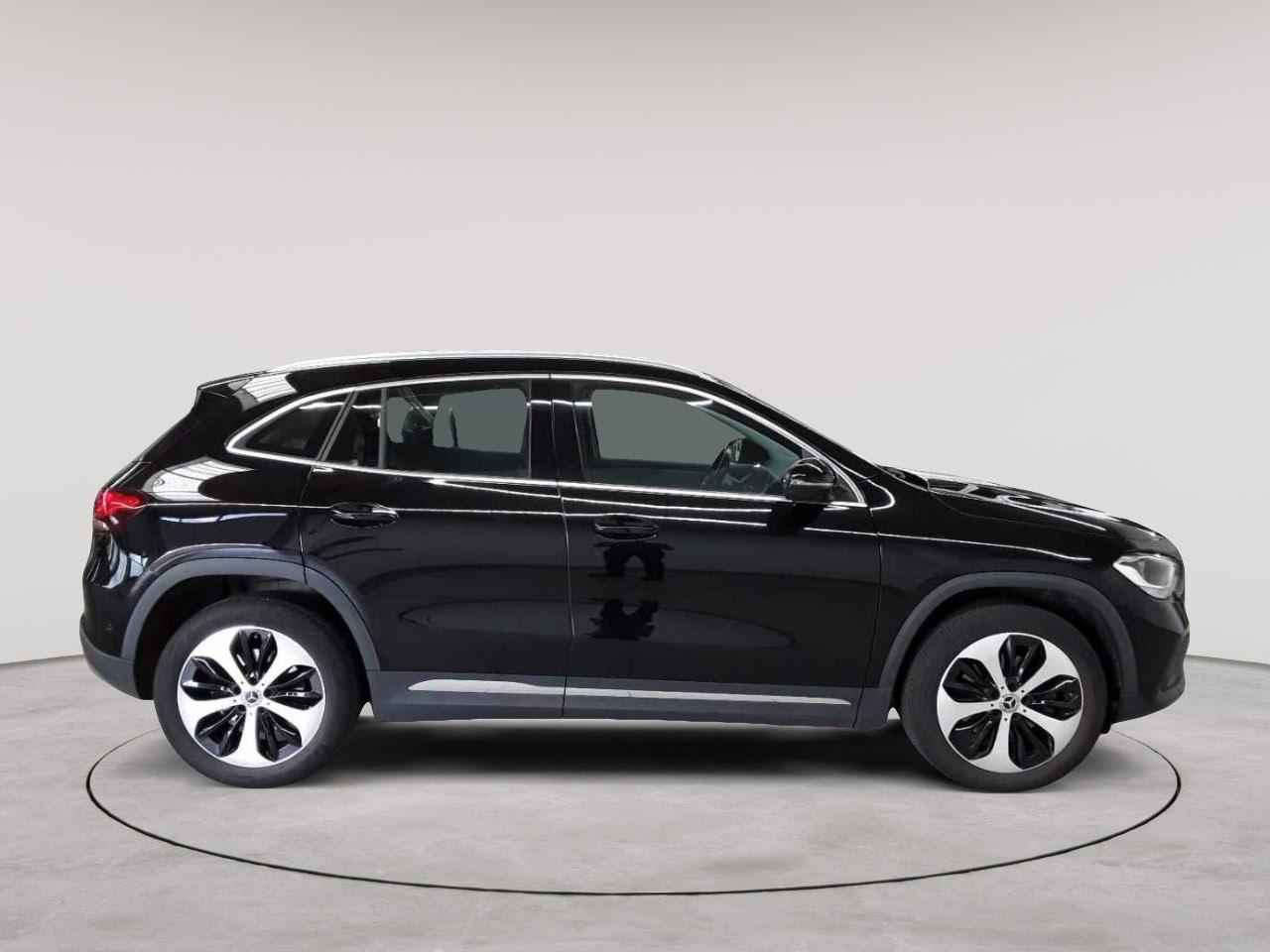 Mercedes-Benz GLA 250-Progressive BusiP PANO KAM StHz