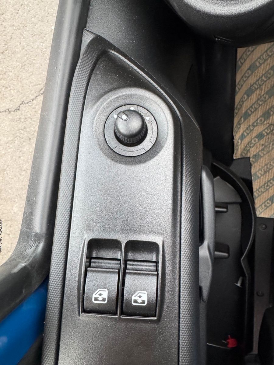 Fahrzeugabbildung Iveco Daily 50C18HA8 3.0L *CrewVan*AHK*Automatik*