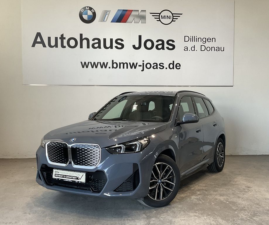 BMW iX1 xDrive30 |Aktivsitz |AC-Laden |M Sportpaket