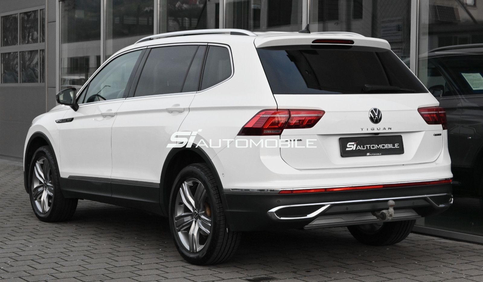 Fahrzeugabbildung Volkswagen Tiguan Allspace 2.0 TDI DSG 4M. °AHK°STHZ°PANO°