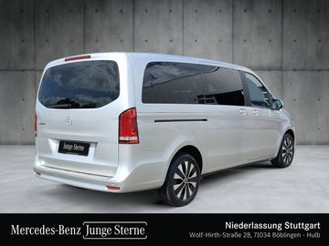 Mercedes V 220 - 6