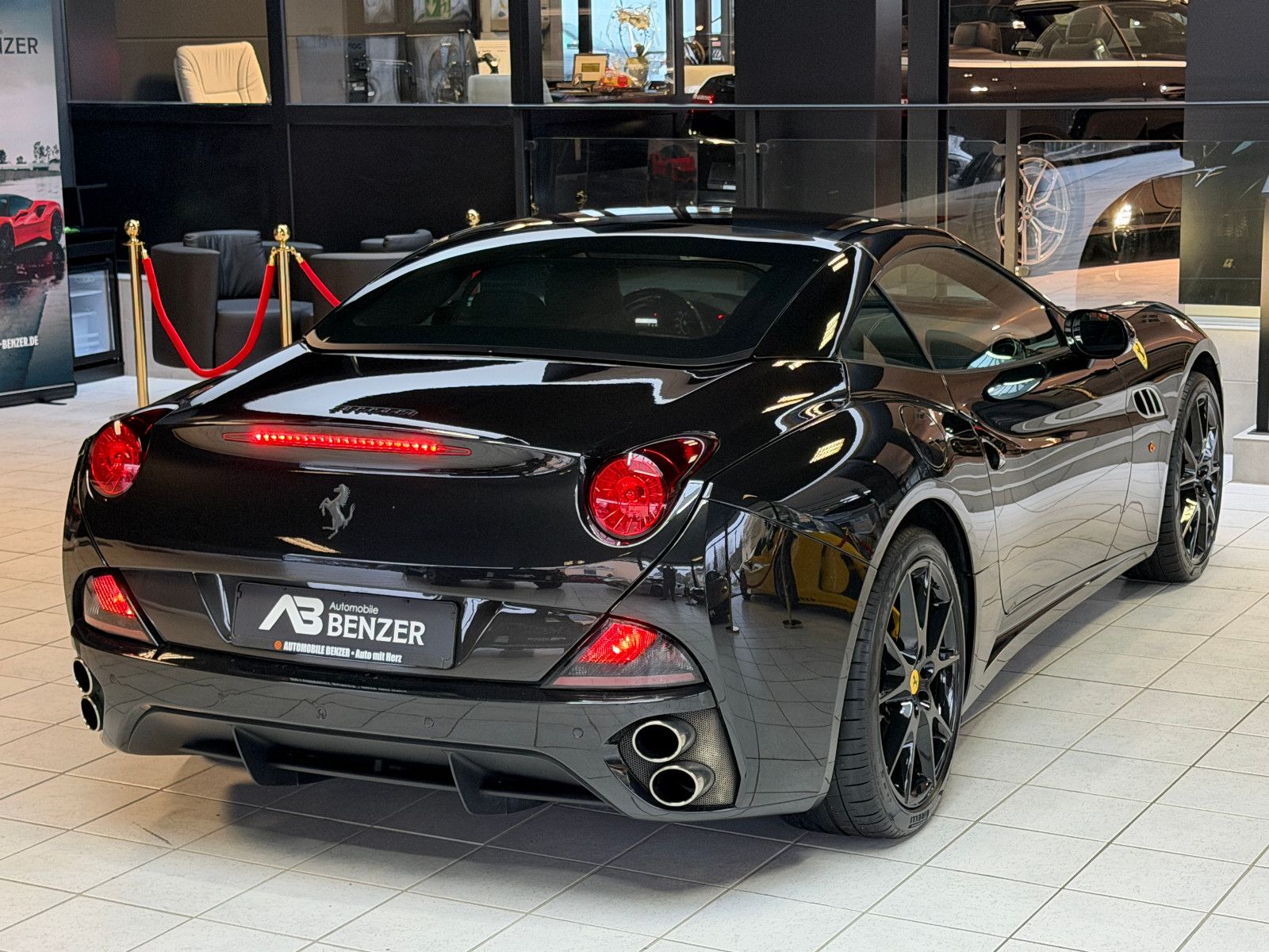 Fahrzeugabbildung Ferrari California 30 V8 /CARBON/KAM/LED-LENKRAD/TOP