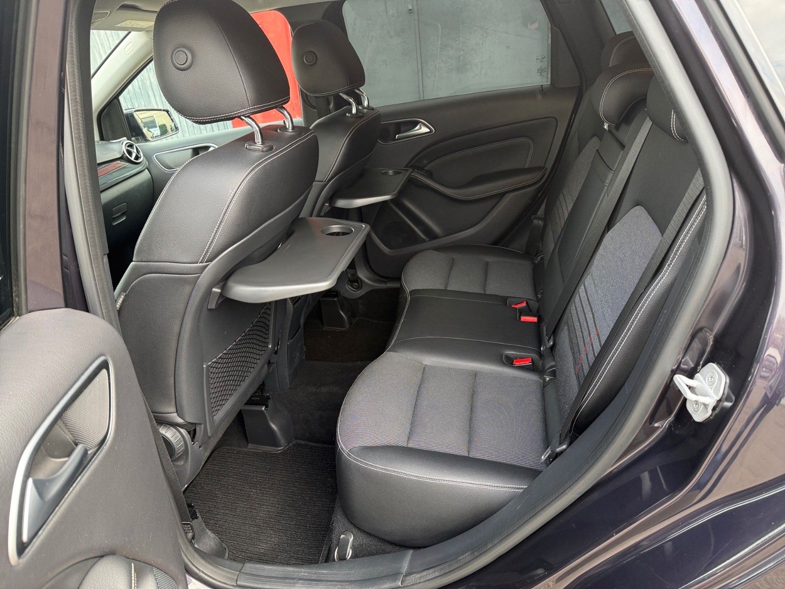 Fahrzeugabbildung Mercedes-Benz B 200 BlueEFFICIENCY Sports Tourer*AHK*Harman-K.