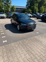 Audi A1 3-Türig schwarz Top - Audi A1: Türig