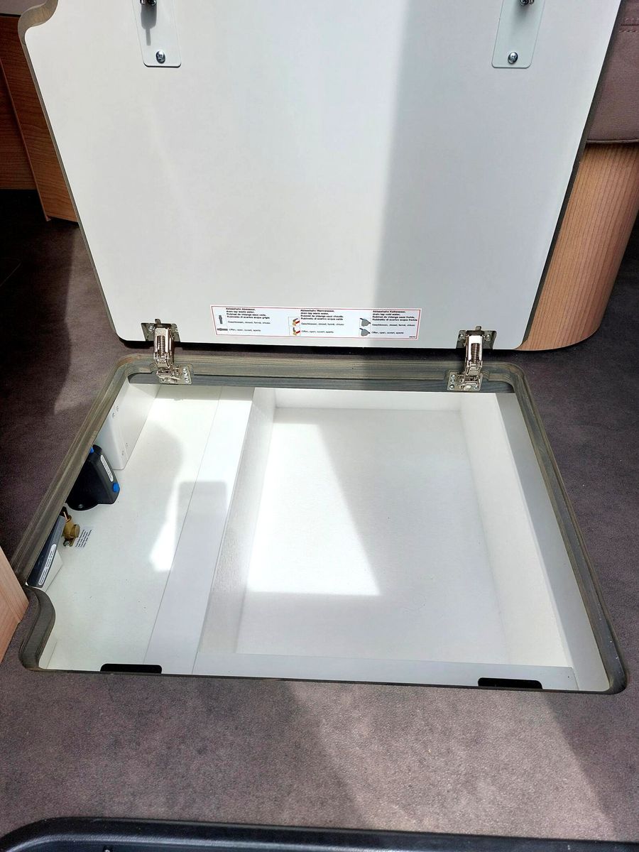 Fahrzeugabbildung Malibu I 460 KB LE comfort Automatik Markise