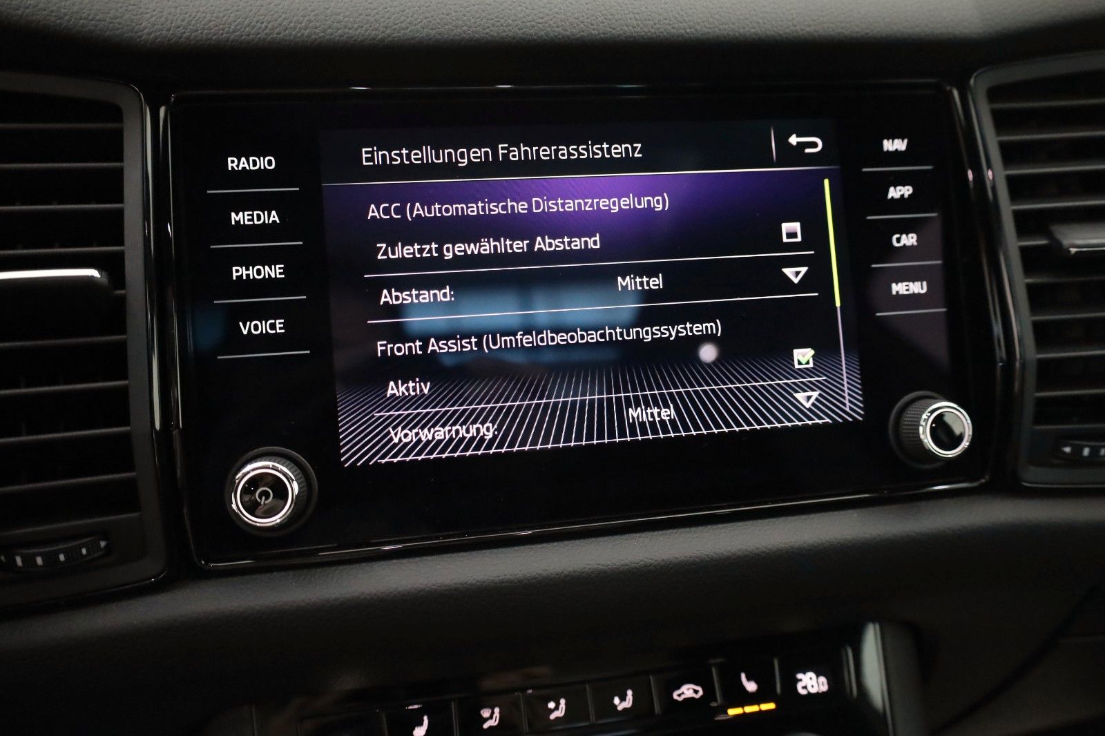 Fahrzeugabbildung SKODA Kodiaq Sportline 4x4 Leder,Navi,LED,PanDach,ACC