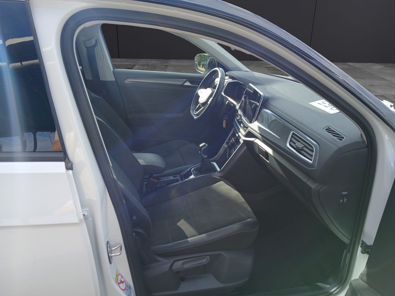Fahrzeugabbildung Volkswagen T-Roc TDI StyleAHK AID ACC RFK SH LM