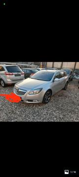 Opel Insignia A Sports tourer - Opel Insignia in Halle