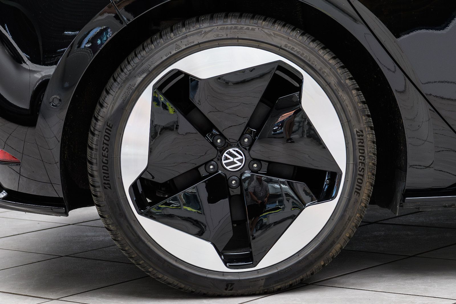 Fahrzeugabbildung Volkswagen ID.3 GTX IQ-LIGHT+AHK+PANO+360°-KAM+NAV+WÄRMEP.