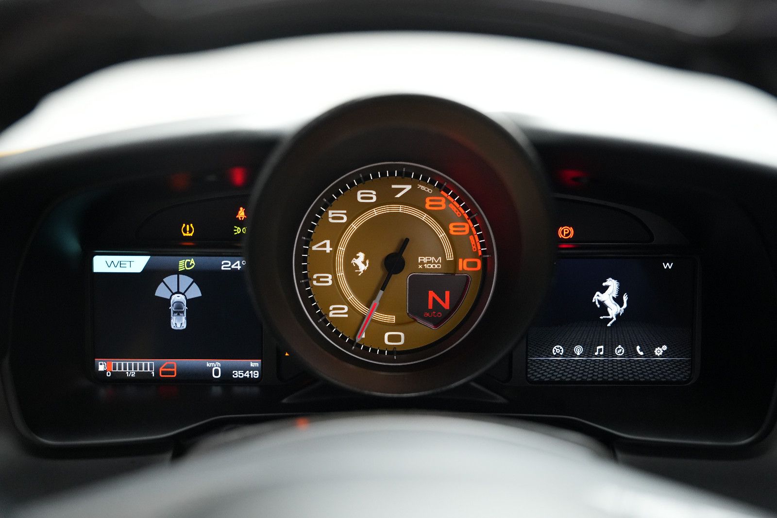 Fahrzeugabbildung Ferrari F8 Spider Giallo Modena *Lift*Carbon*Kamera*