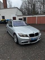 BMW Bmw 330D M Paket/ Tausch möglich - BMW 330 mit Diesel-Antrieb: Kombi, Schaltgetriebe