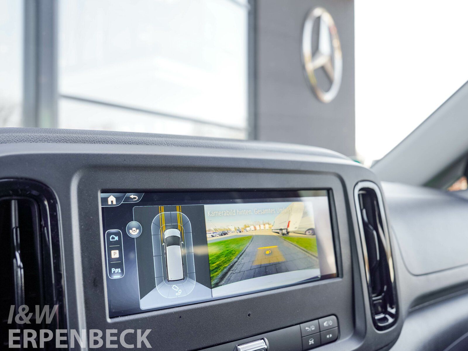 Fahrzeugabbildung Mercedes-Benz Vito Tourer 116 CDI Pro extralang AHK Tür links
