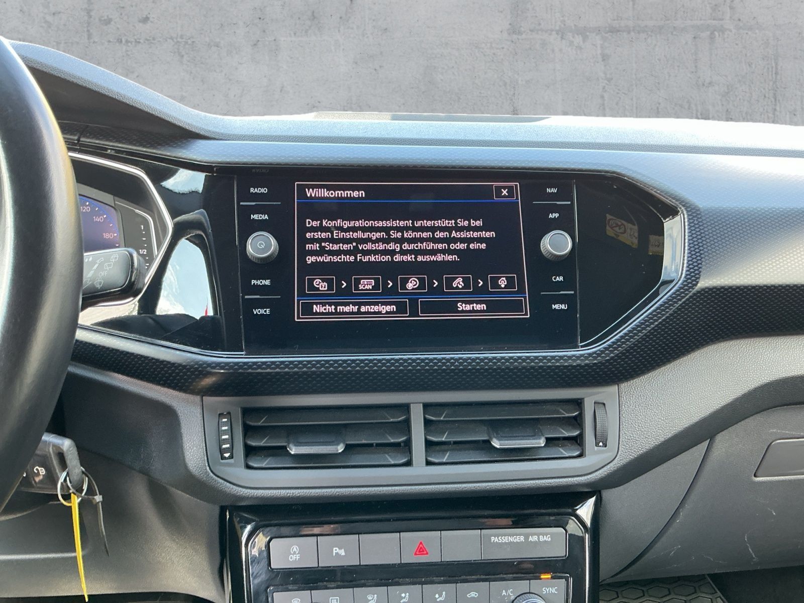 Volkswagen T-Cross - Bild 11