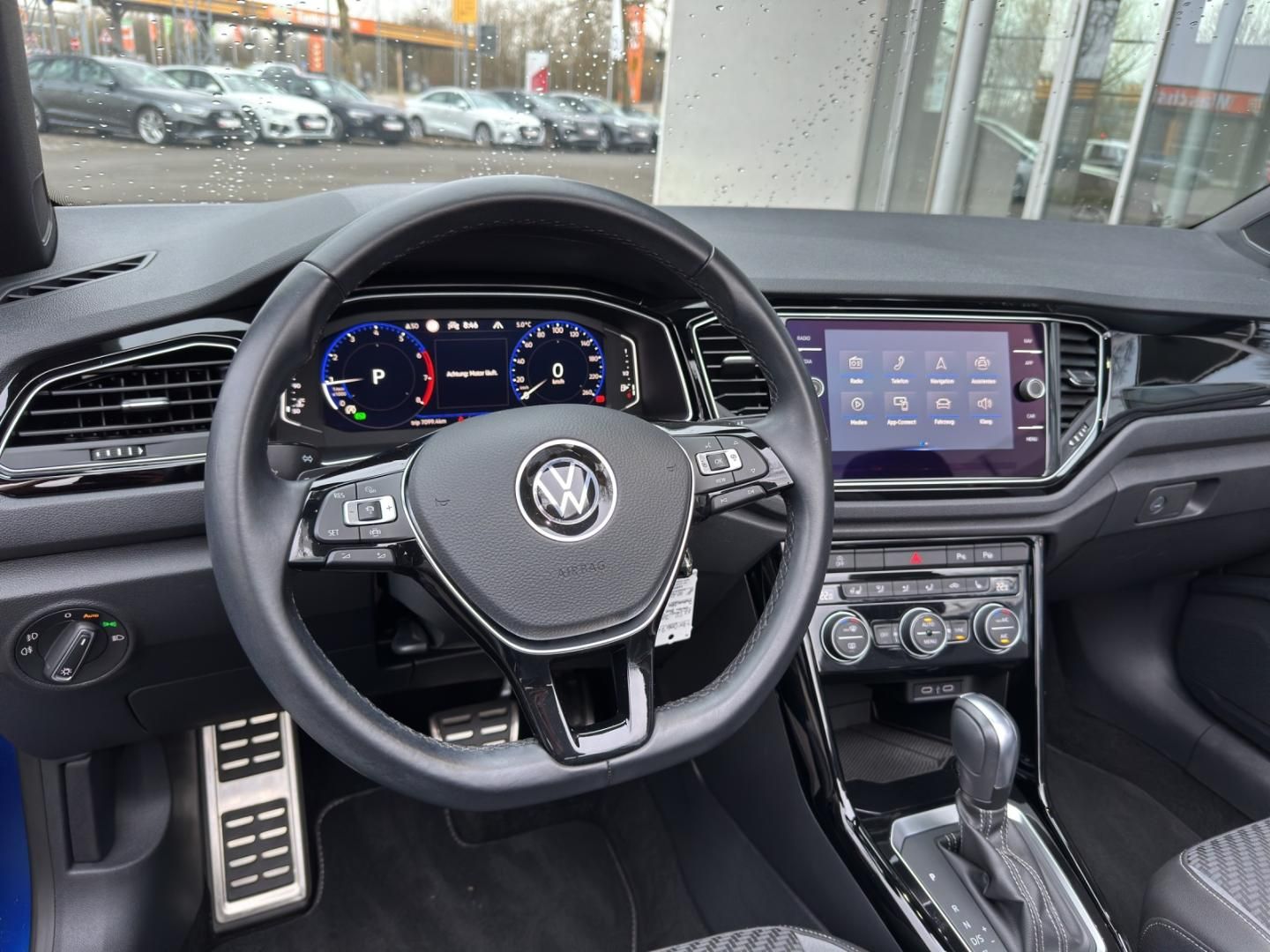 Fahrzeugabbildung Volkswagen T-Roc Cabriolet R-Line "Edition Blue"1.5 TSI,DSG
