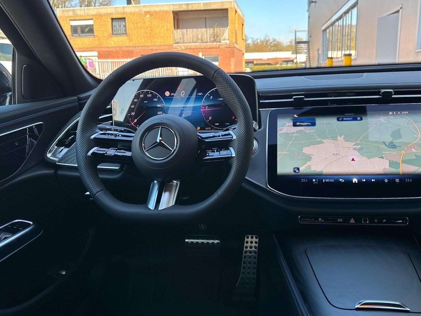 Mercedes-Benz E 220 d T AMG Night Digital-Light Totwinkel AHK