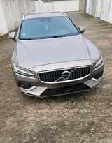 Volvo V60 D4 / Kombi / pepple grey metallic - Volvo V60 in Bremen