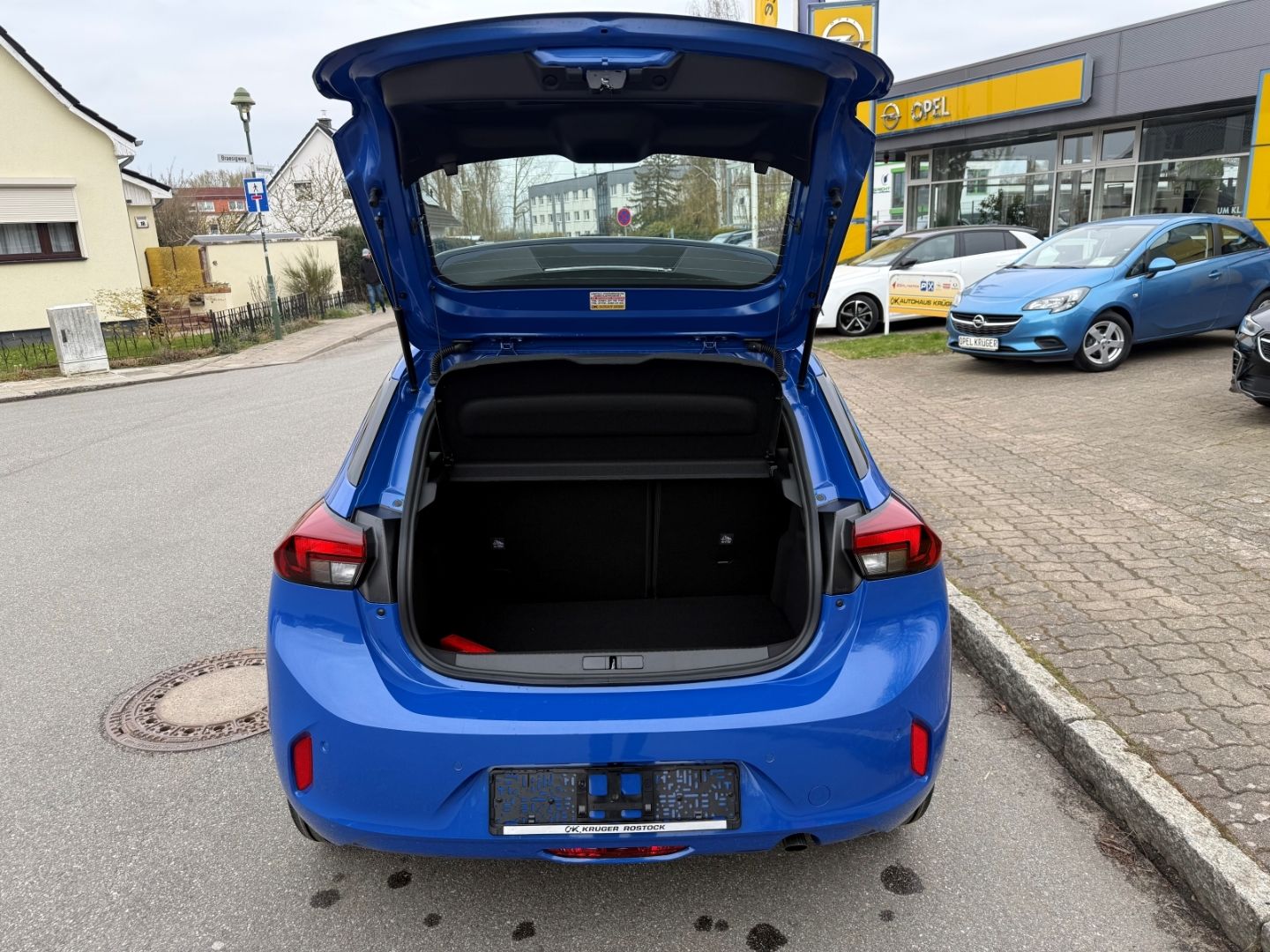 Fahrzeugabbildung Opel Corsa F Edition mit Tech+Winter+Komfort-Paket