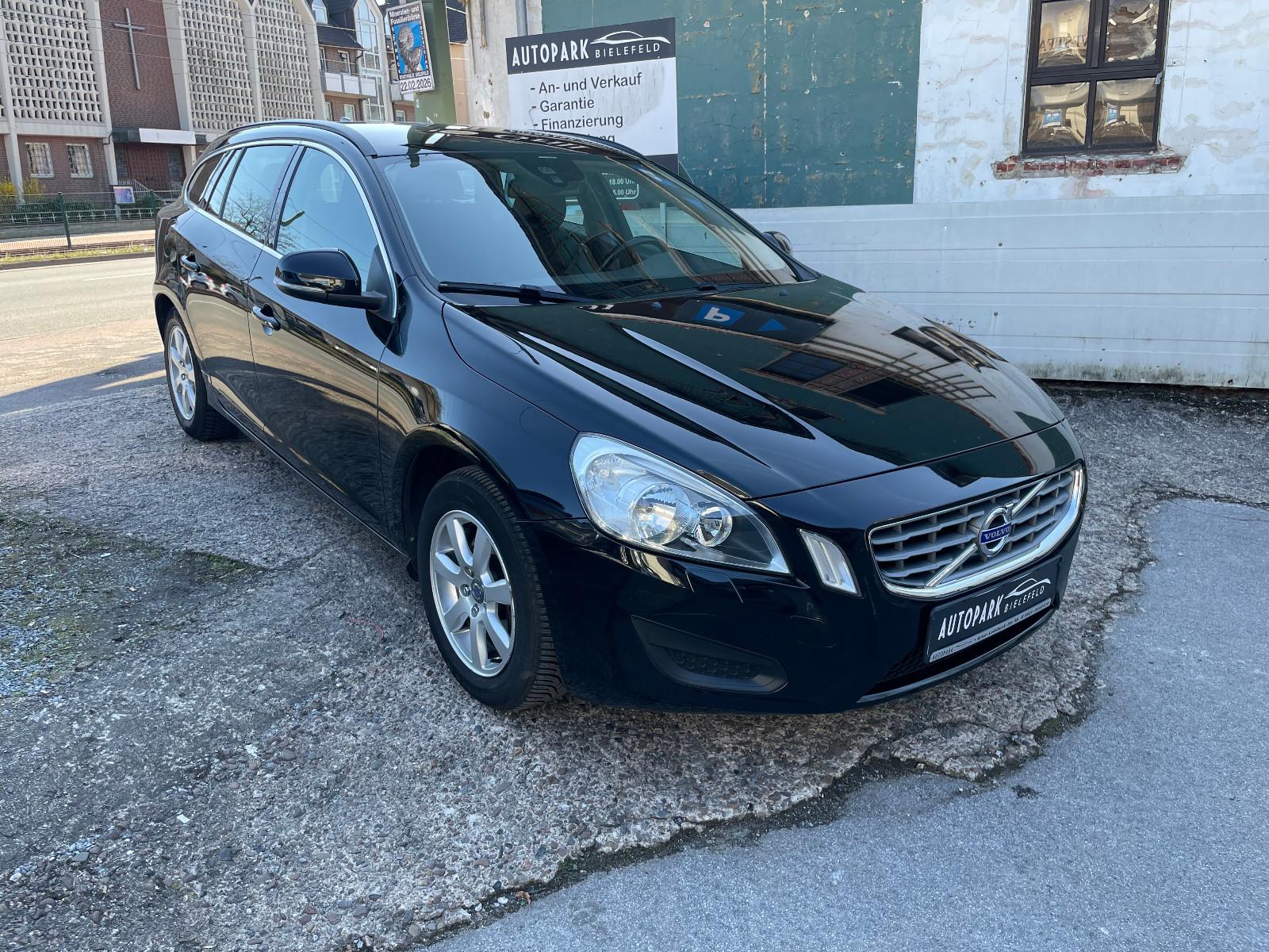 Volvo V60 1.6 Kombi Momentum / 2.Hand /NAVI /SHZ. /AHK