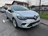 Renault Clio IV Limited 90PS+M1+PKW+2Sitzer - silberne Renault Clio