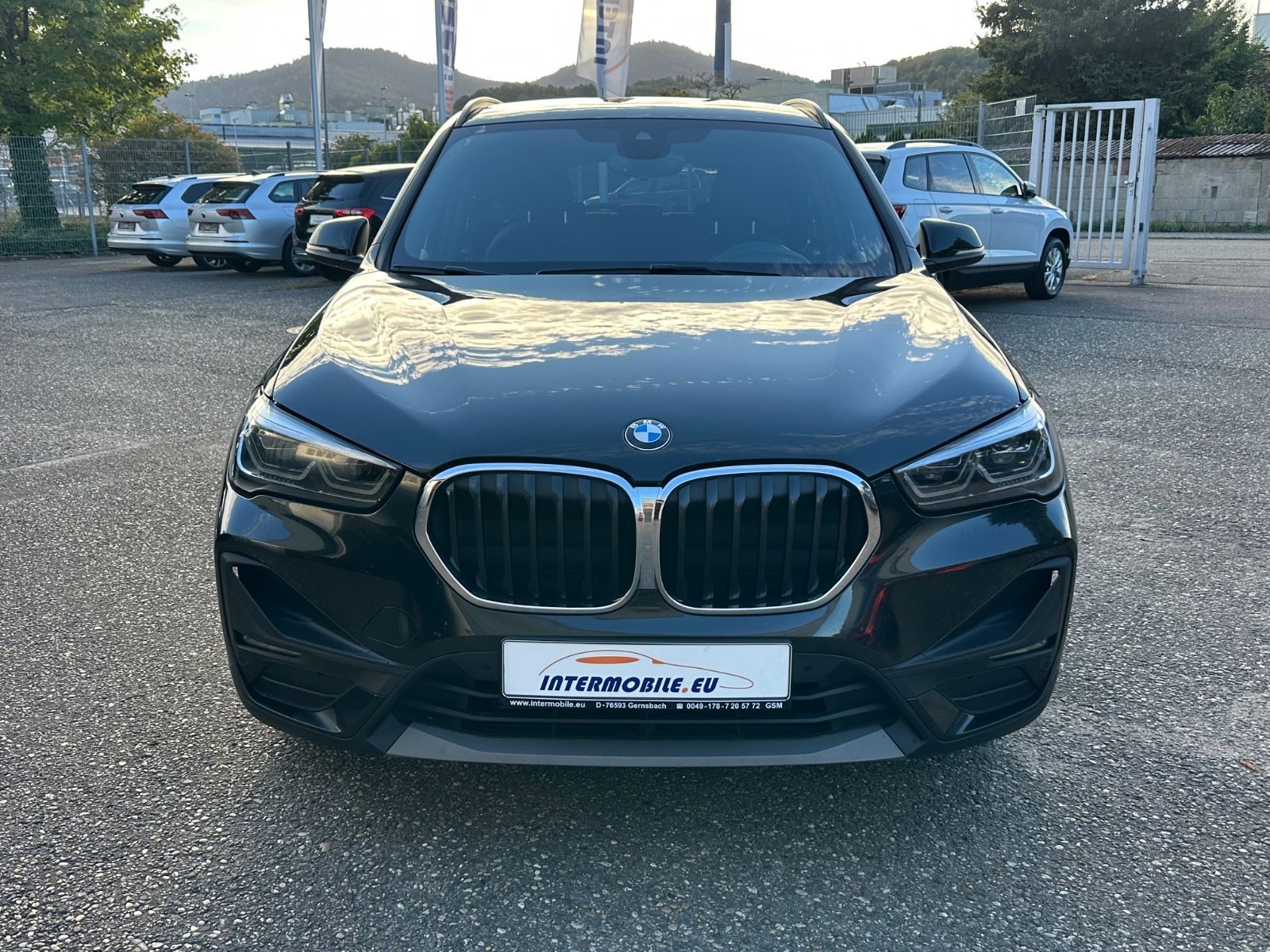 BMW X1 sDrive 18dA Advantage LED Leder Navi Alu AC** imagem 2