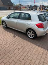 Toyota Auris 2.2 D-CAT (1Hand) - Toyota Avensis: D Cat