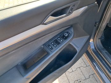 Volkswagen Golf - 11