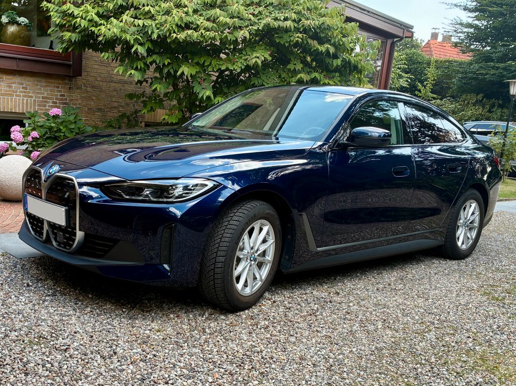 Image of BMW i4