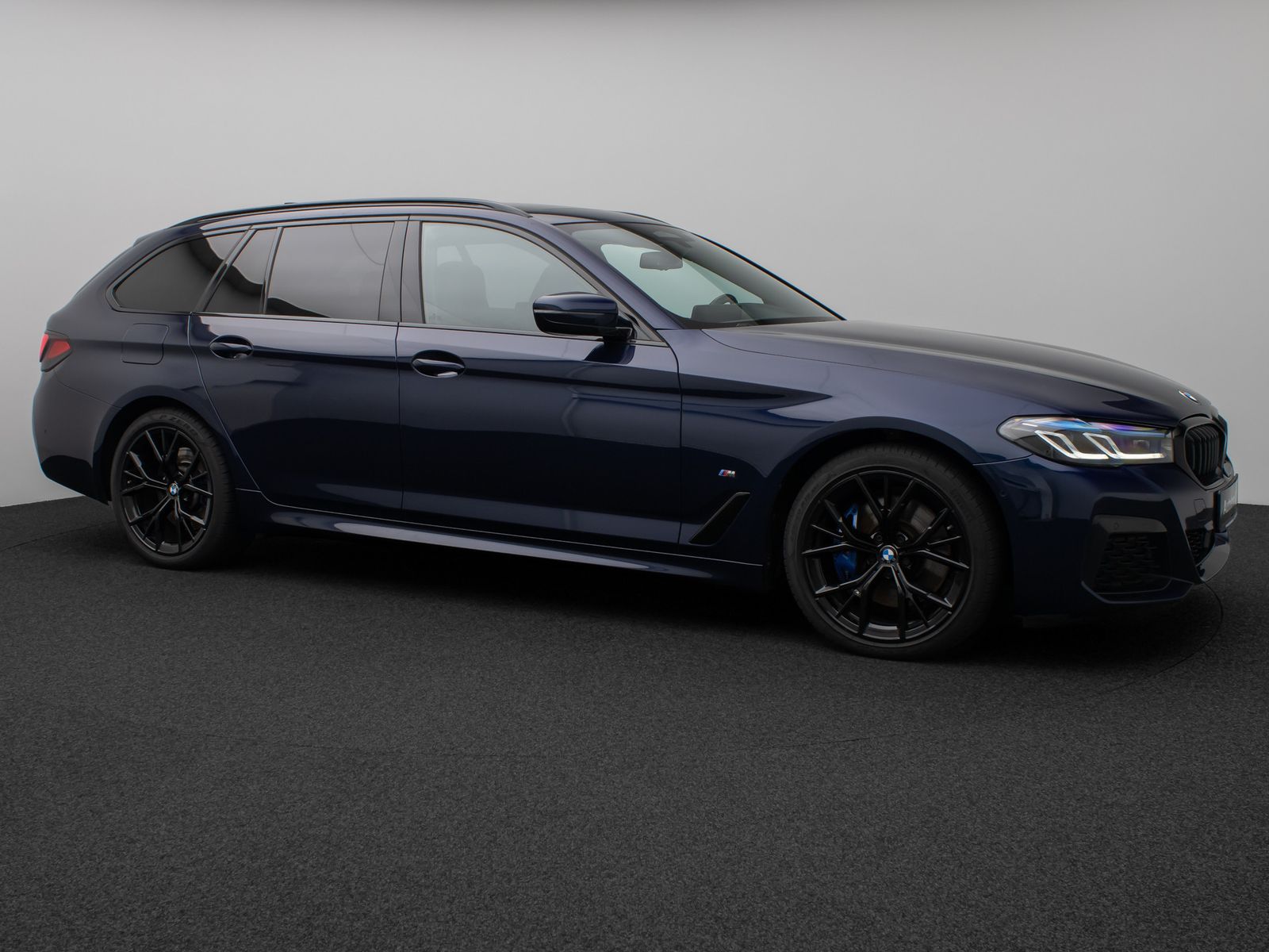 Fahrzeugabbildung BMW 520d xD M Sport FondEnt DAB Kamera Laser H/K 19"