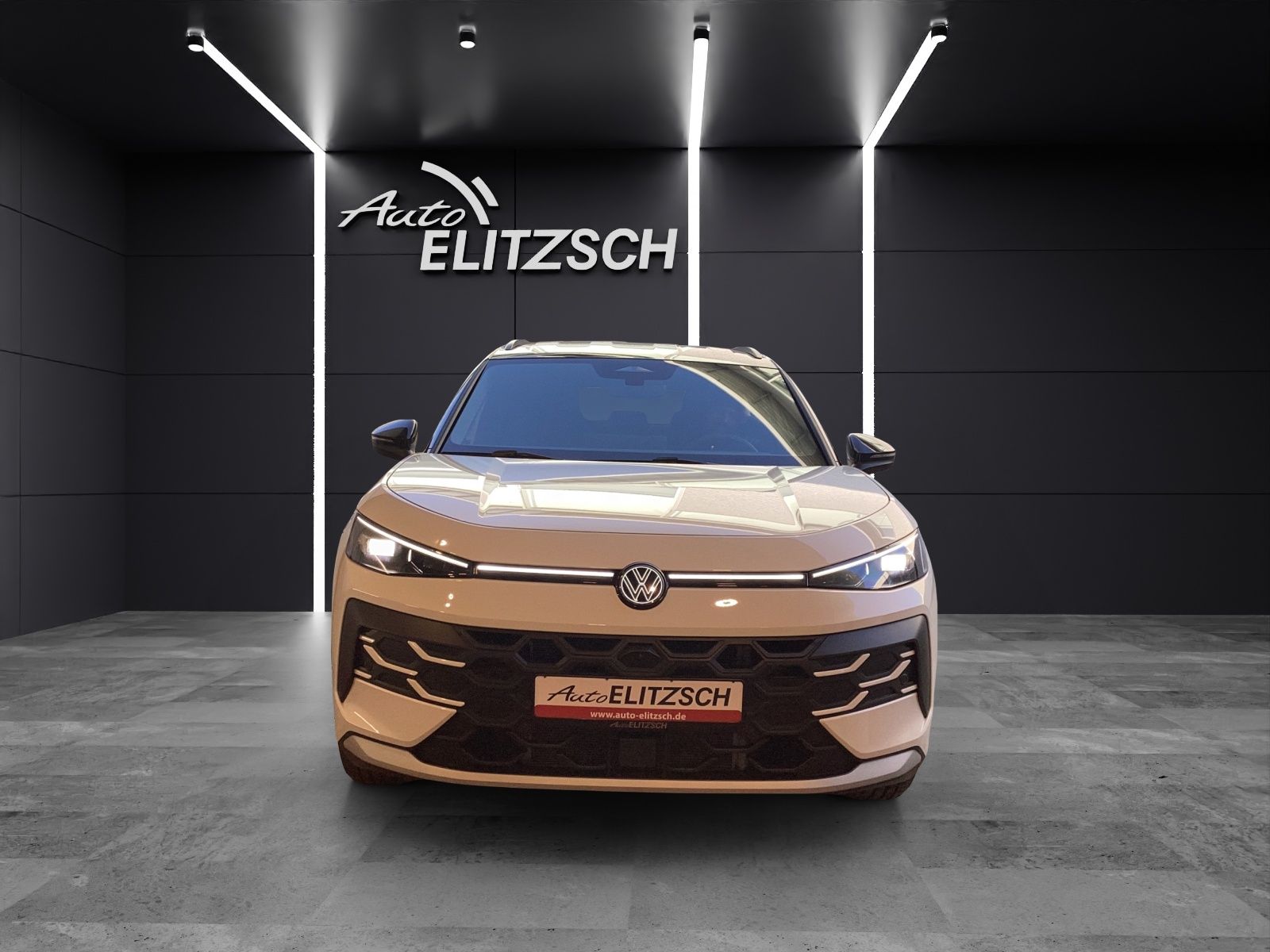 Fahrzeugabbildung Volkswagen T-Roc Style eTSI DSG ACC LED+ SH HuD 360° Massag