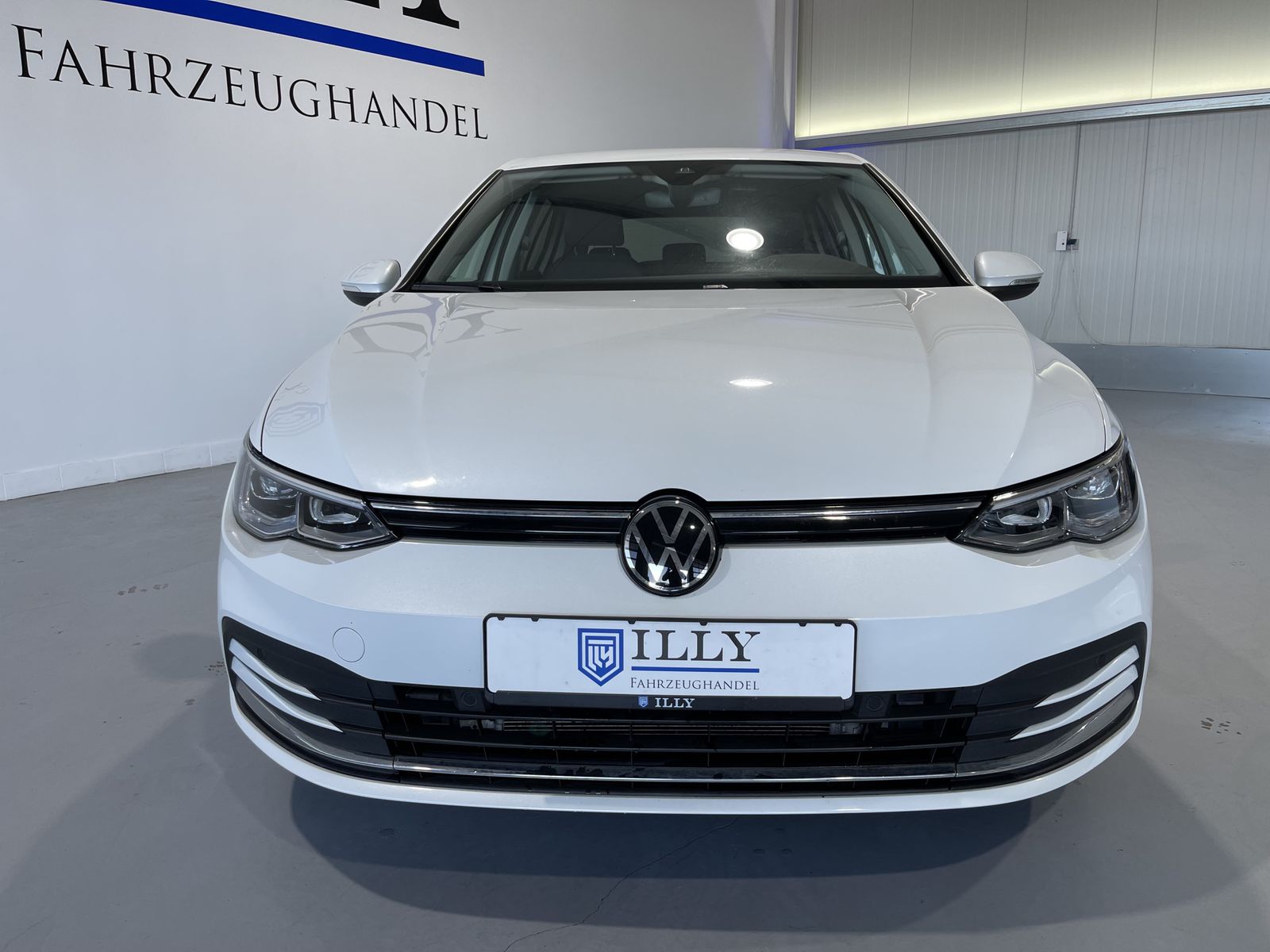 Fahrzeugabbildung Volkswagen Golf Active 2.0 TDI*VW-Anschlussgarantie*AHK*Cam