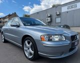 Volvo S60 2.4d Kinetic Automatik*Navi/Leder/Klima/PDC* - Volvo S60: D2