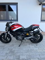 Ducati Monster 696 *gedrosselt*