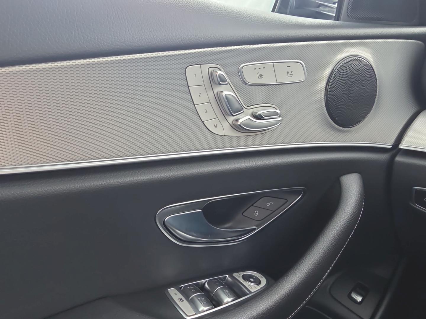 Mercedes-Benz E 220 d T Avantgarde Multibeam Navi Kamera Park