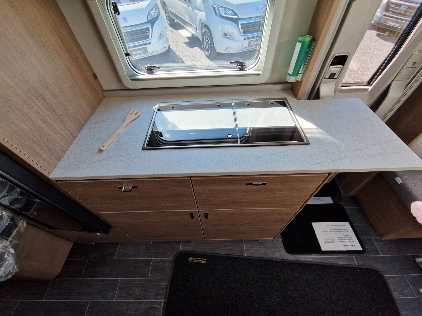 Fahrzeugabbildung Tabbert Senara 550E 2.3 2.000kg, Safety-Pack, Glattbl.