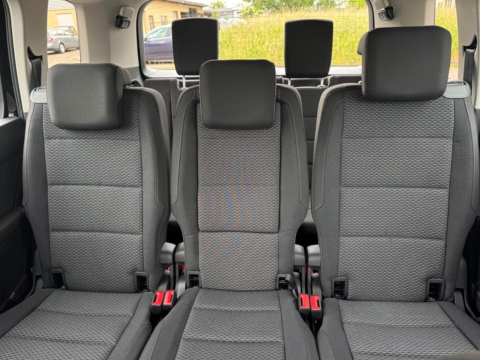 Fahrzeugabbildung Volkswagen Touran Comfortline 1.5 TSI