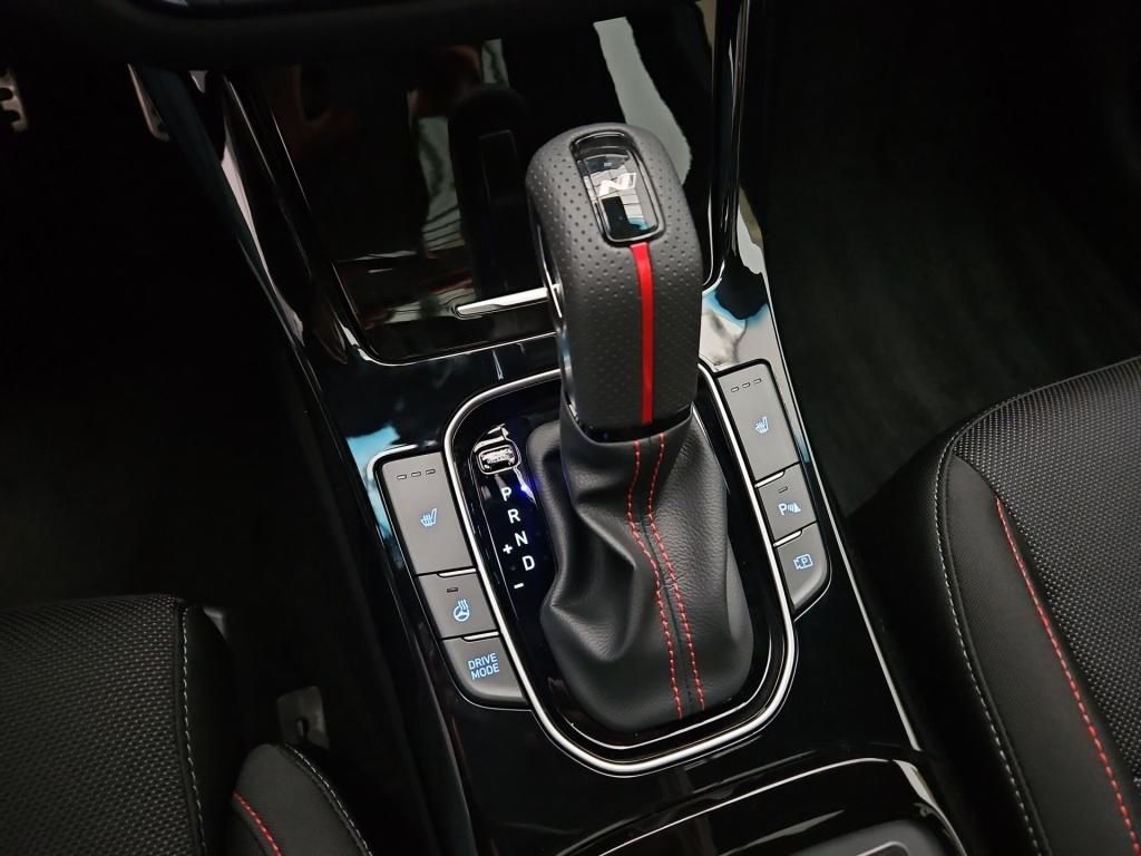 Fahrzeugabbildung Hyundai i30 1.5 T-GDI 7-DCT N-Line 2xKlima Navi LED PDC