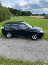 Mitsubishi Outlander 2.2 DI-D Invite 4WD,4x4,Sperre,Unters. - gebrauchte Mitsubishi Outlander aus dem Jahr 2013