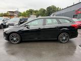 Ford Focus 92kW/1.Hand/Navi/SHZ/Euro6 - Ford Focus: Schwarz