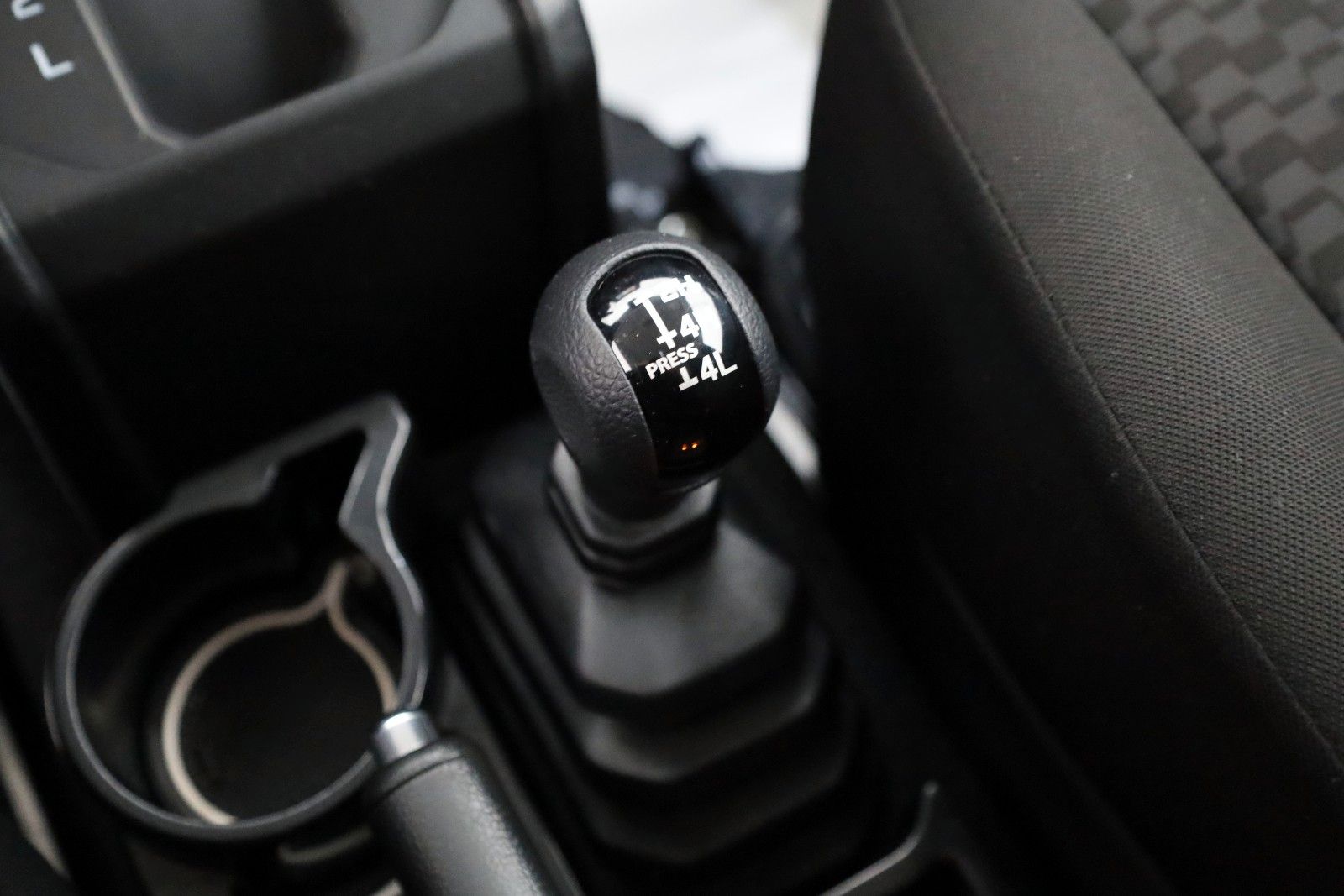 Fahrzeugabbildung Suzuki Jimny Comfort+,AllGrip,4WD,Navi,4 Sitze,AUTOMAT
