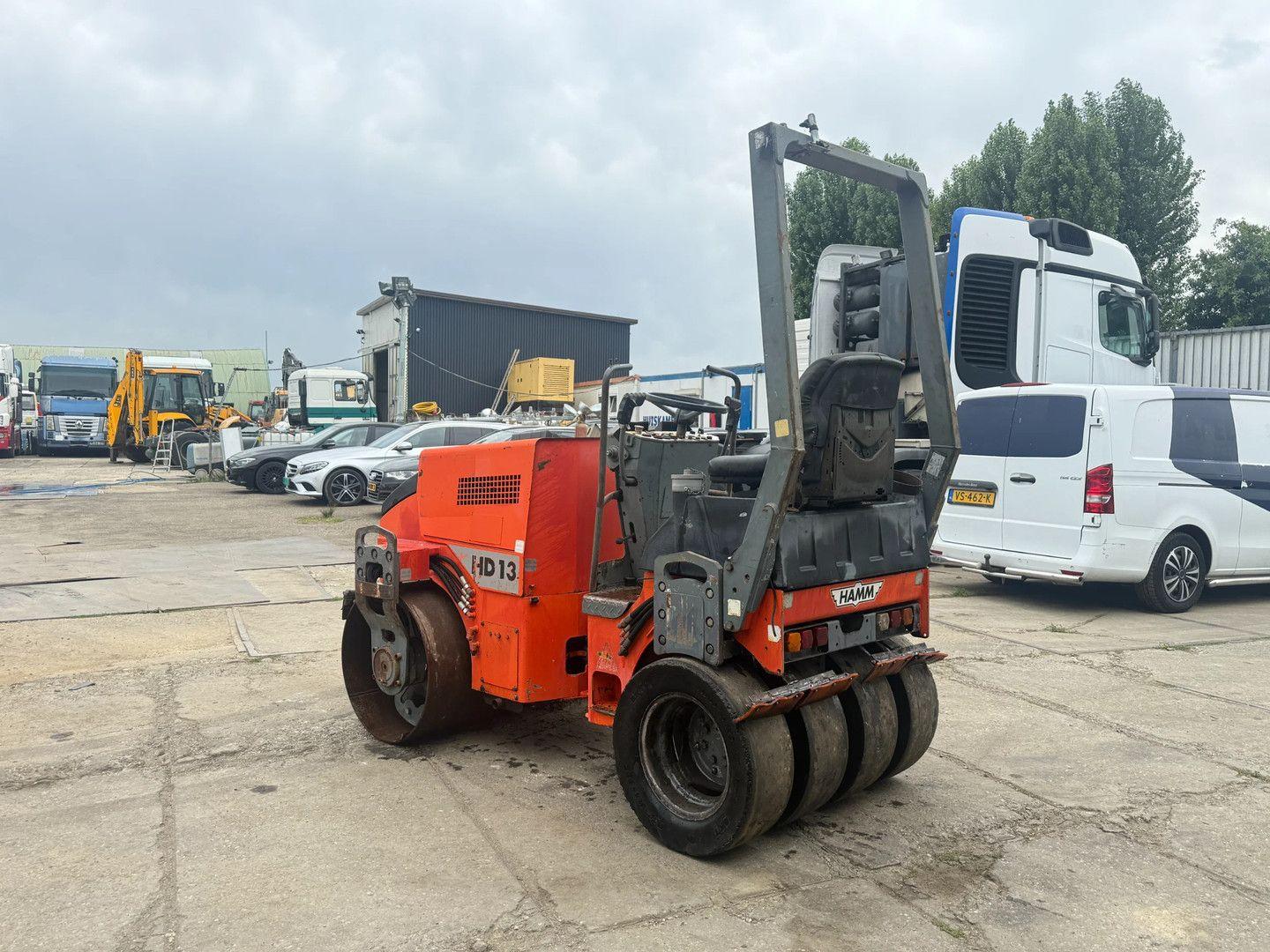 Hamm HD13 Tyred Roller with vibration 900mm