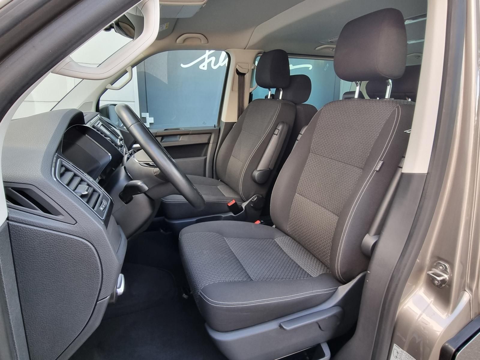 Volkswagen T6 2.0 TDI Multivan Trendline foto 14