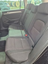Volkswagen Passat Variant - 11
