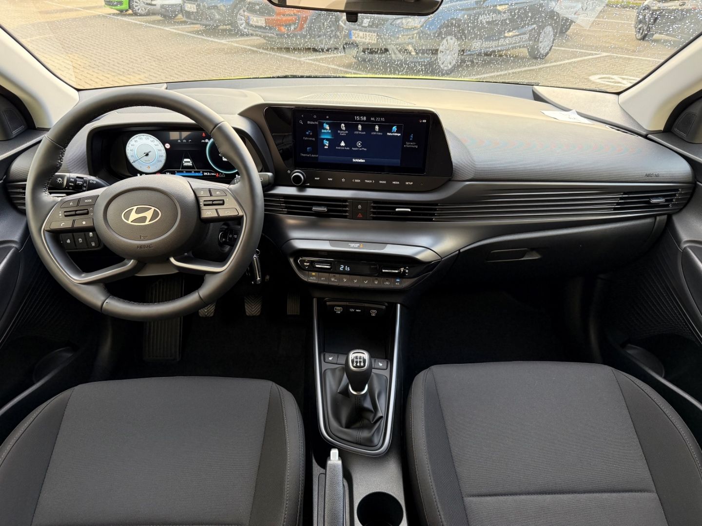 HYUNDAI i20 Select Family Navi Apple CarPlay Android Aut - Image 23