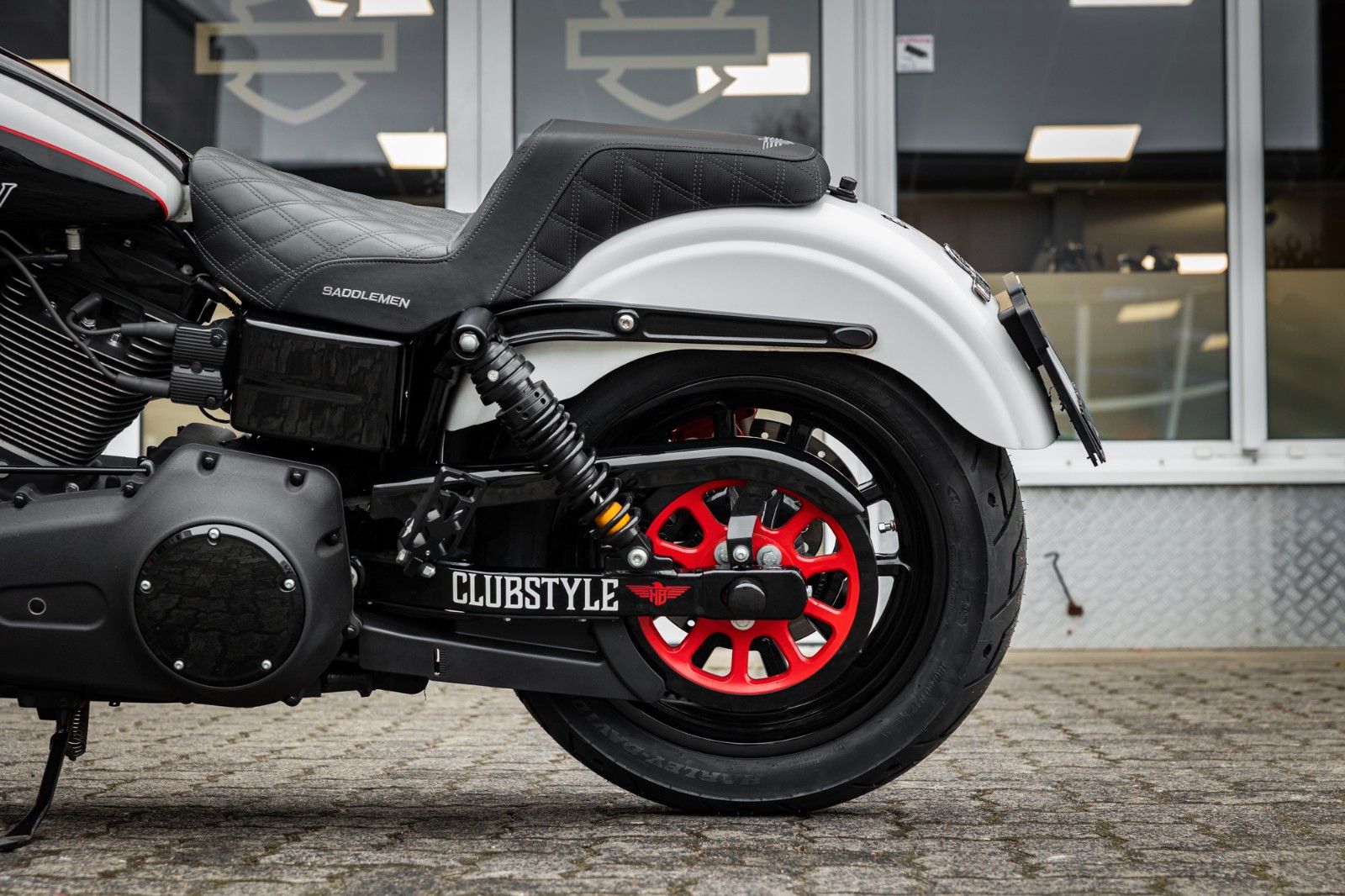 Fahrzeugabbildung Harley-Davidson FXDLS DYNA LOW RIDER S 110cui  - CLUBSTYLE -