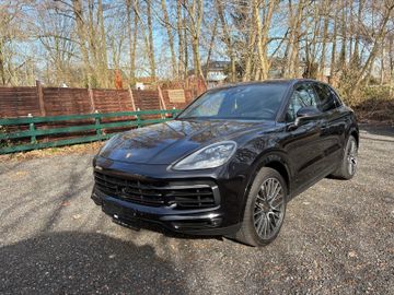 Porsche Cayenne - 1