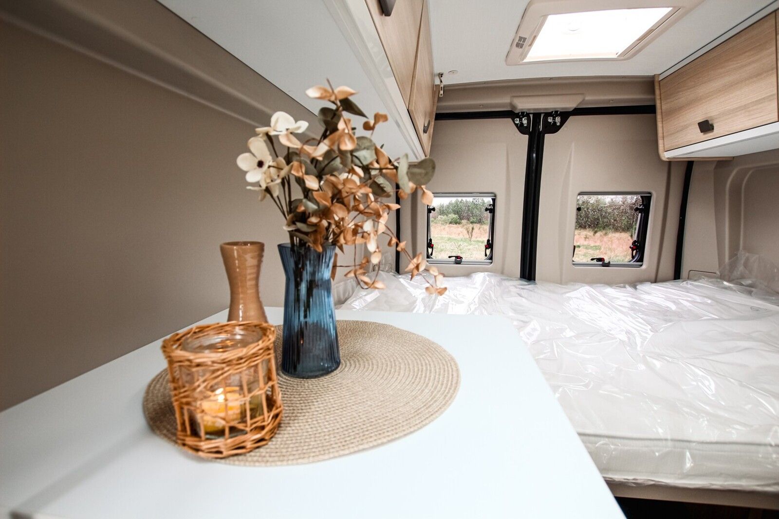 Fahrzeugabbildung Chausson Van First Line V594L Dörr Black-Edition exklusiv