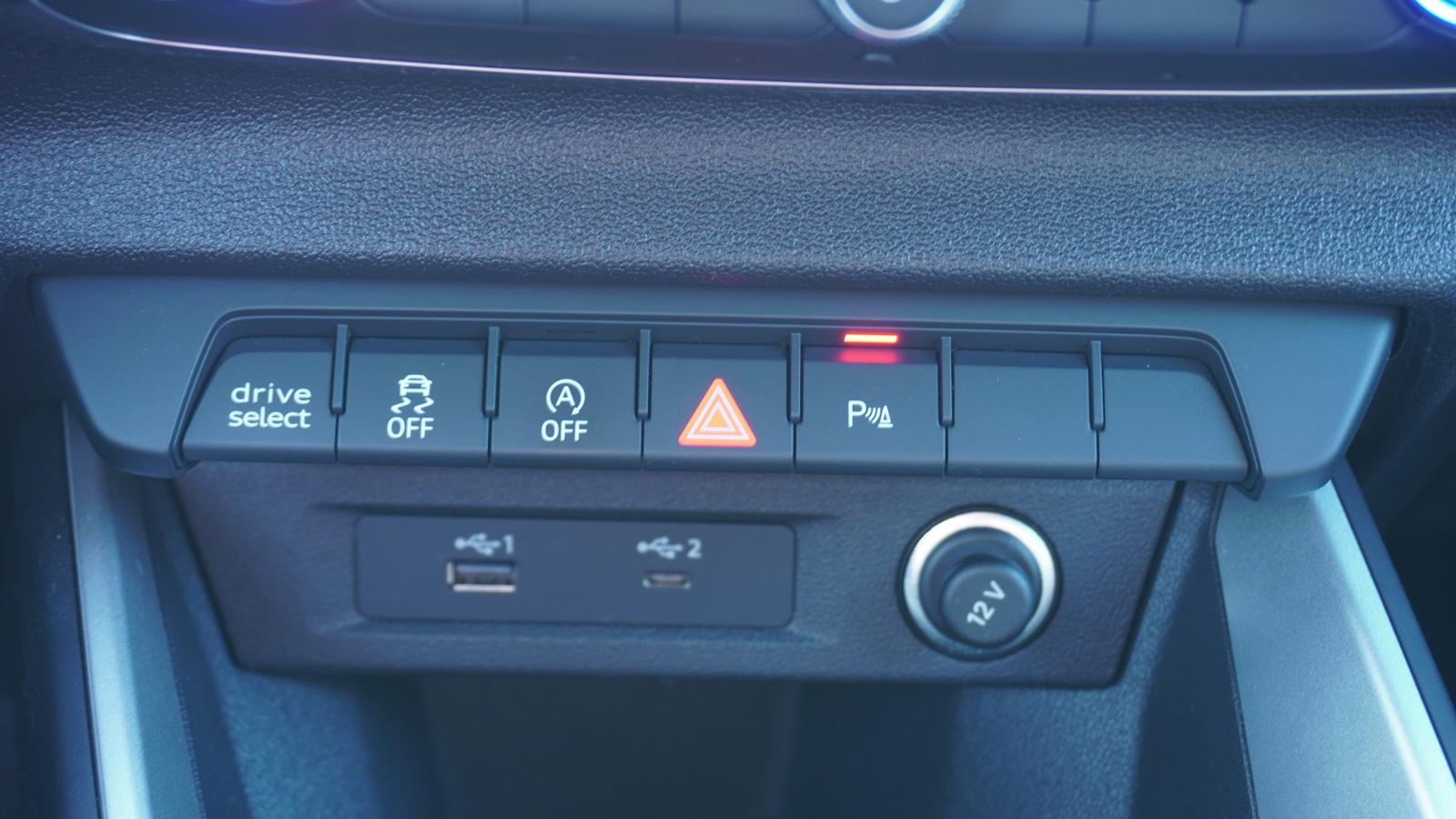 Audi A1 Sportback 40 2.0 TFSI S line LED App-Connect