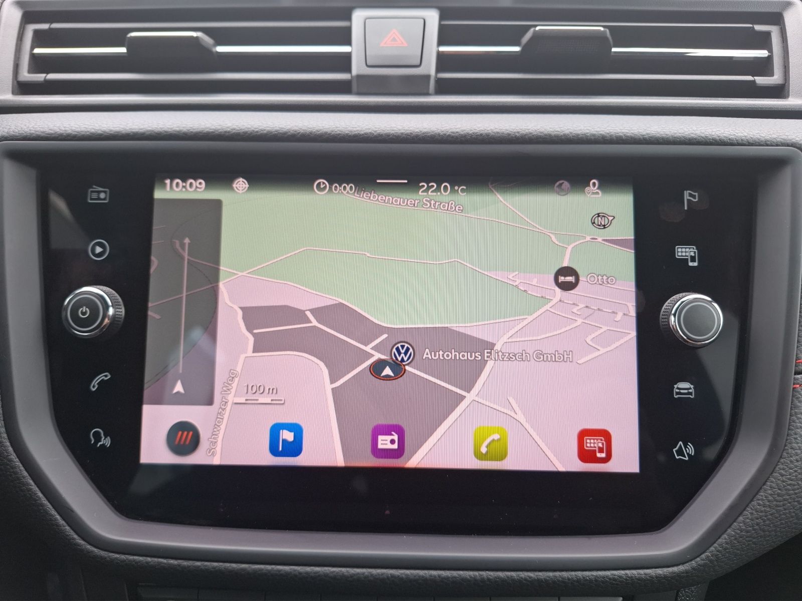 Fahrzeugabbildung SEAT Arona TSI FR-Line DSG LED Navi AID ACC RFK SH