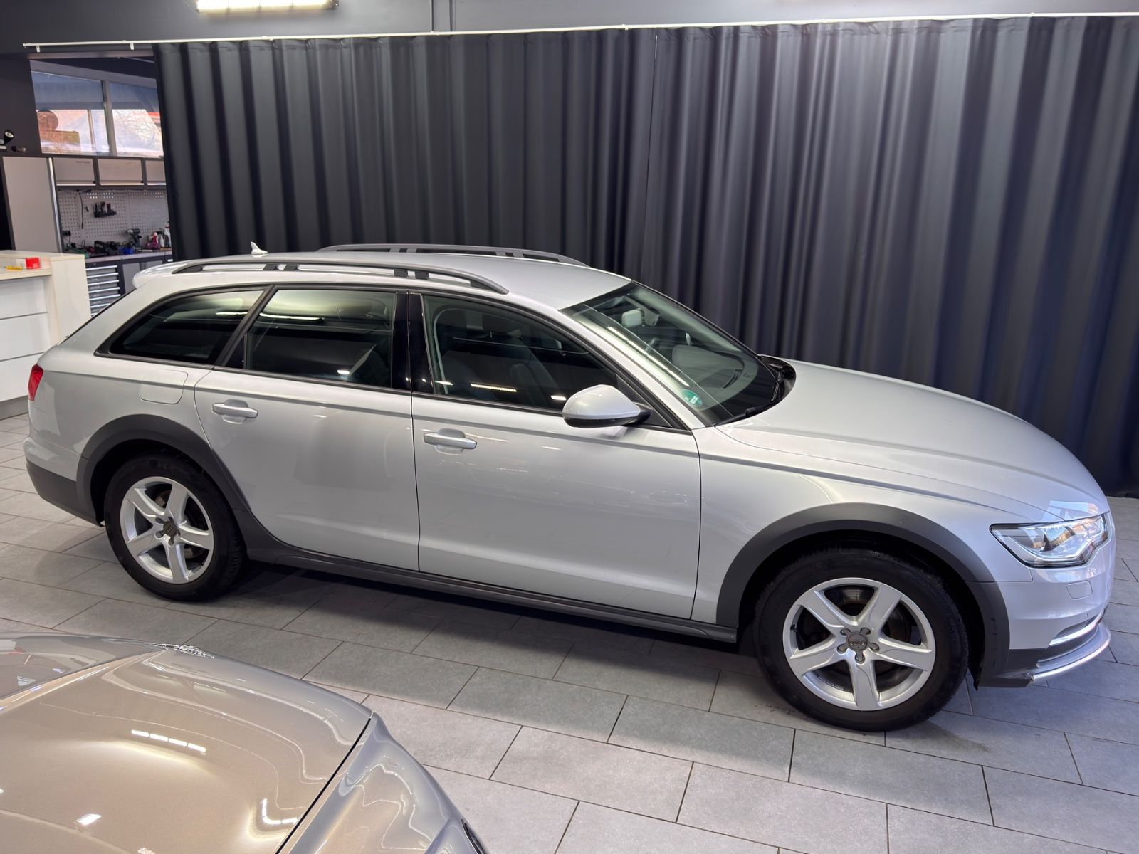 Fahrzeugabbildung Audi A6 Allroad quattro 3.0 TDI|LEDER|NAVI|LUFT|XENON